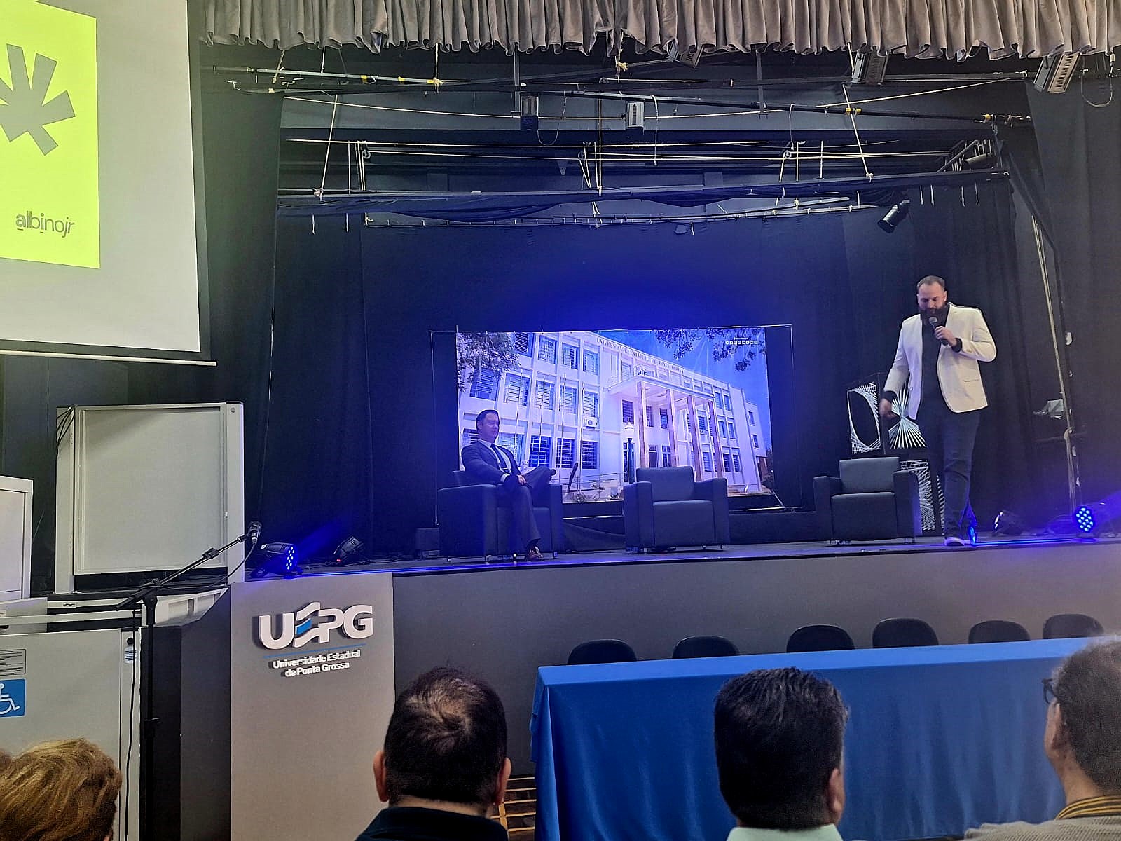 Agipi marca presença em debate sobre a IA no Ensino Superior