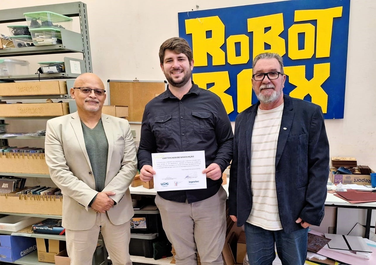 Robotbox conquista o título de graduada na UEPG