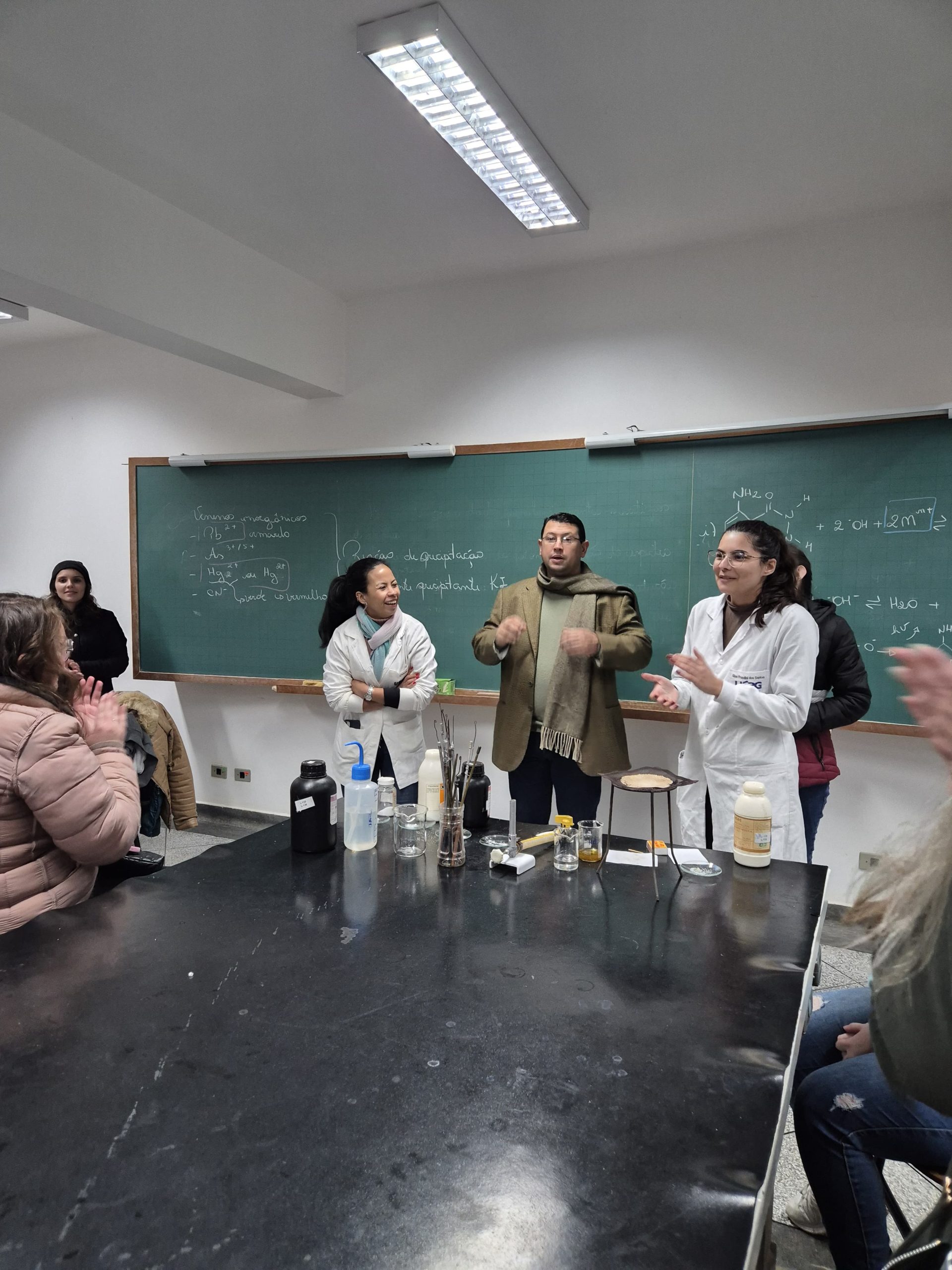 Aula Técnica de Química Forense na UEPG aproxima acadêmicos da realidade pericial