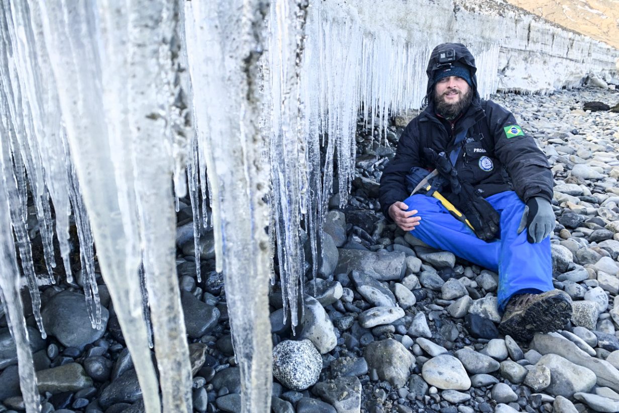 Egresso do curso de Geografia fala sobre pesquisa na Antártica