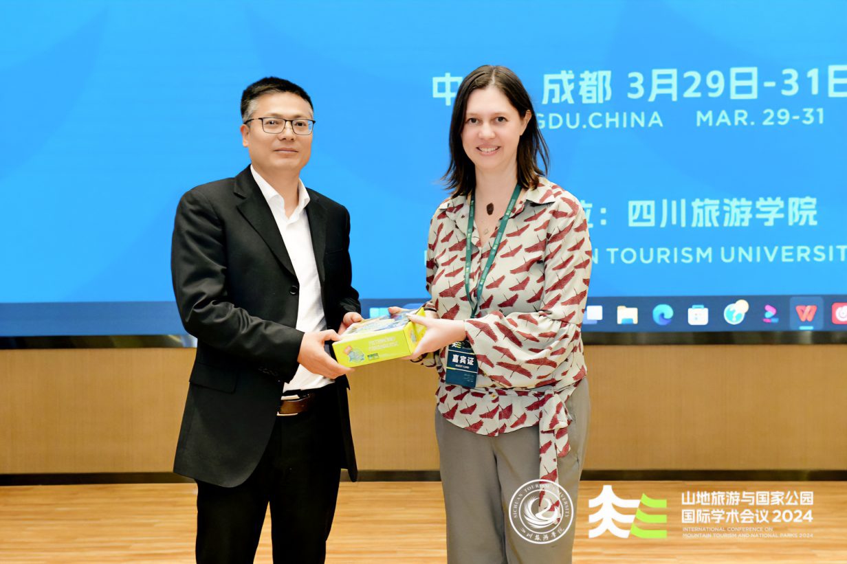 UEPG Professor, Jasmine Cardozo Delivers Lecture in China
