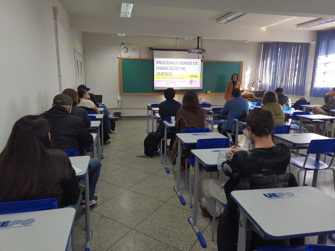 XV Curso de Extensão em Fabricação de Queijos inicia suas atividades na UEPG