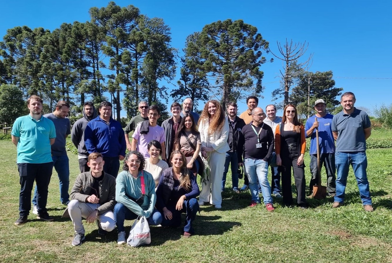 Lama/UEPG recebe visita de alunos de Mestrado e Doutorado em Bioenergia