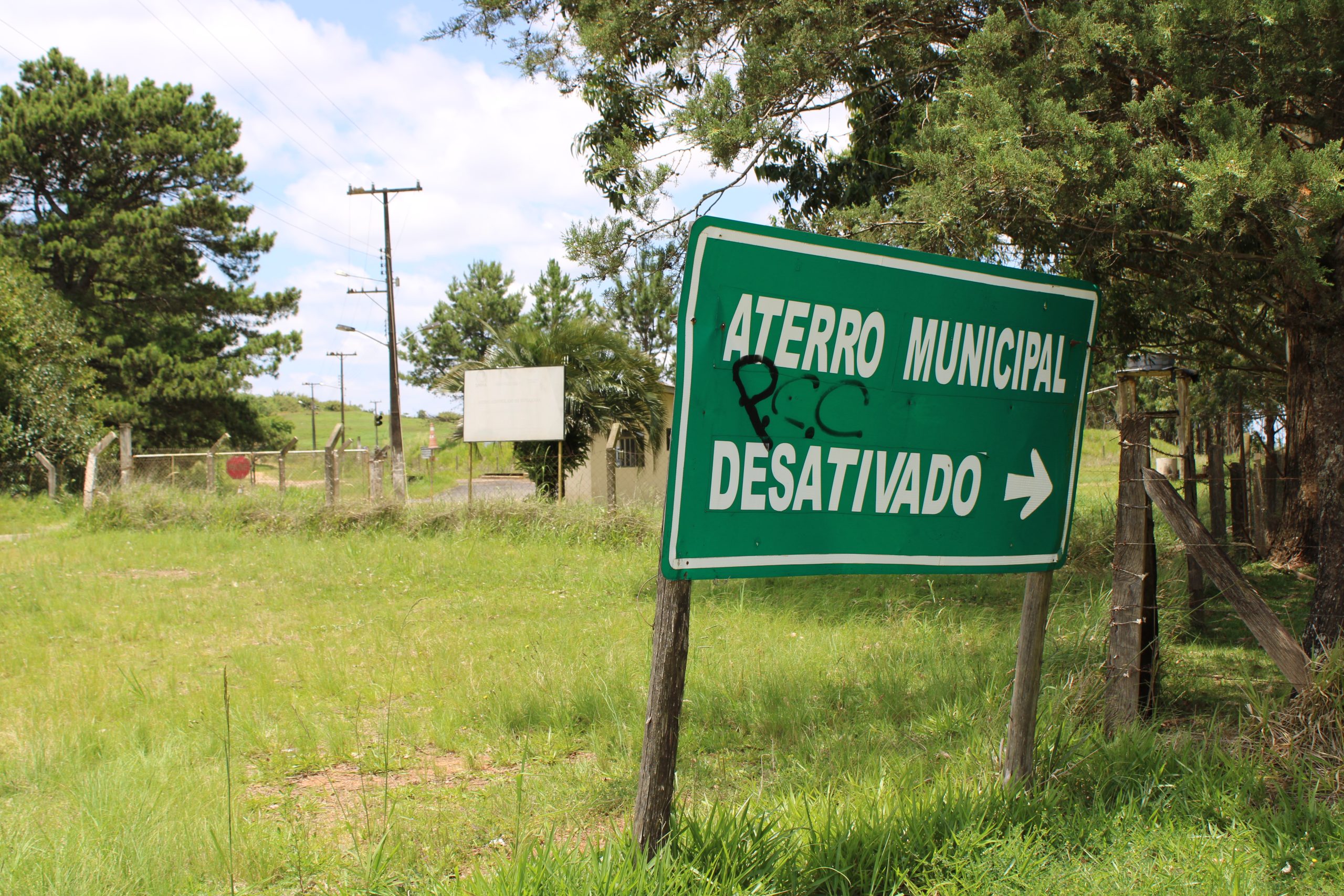 Destinação do lixo se arrasta há décadas com negligência ao meio ambiente
