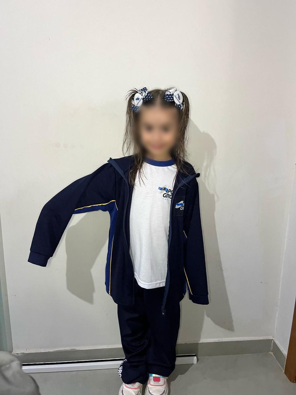 Uniformes escolares com tamanhos incompatíveis geram reclamações em Ponta Grossa