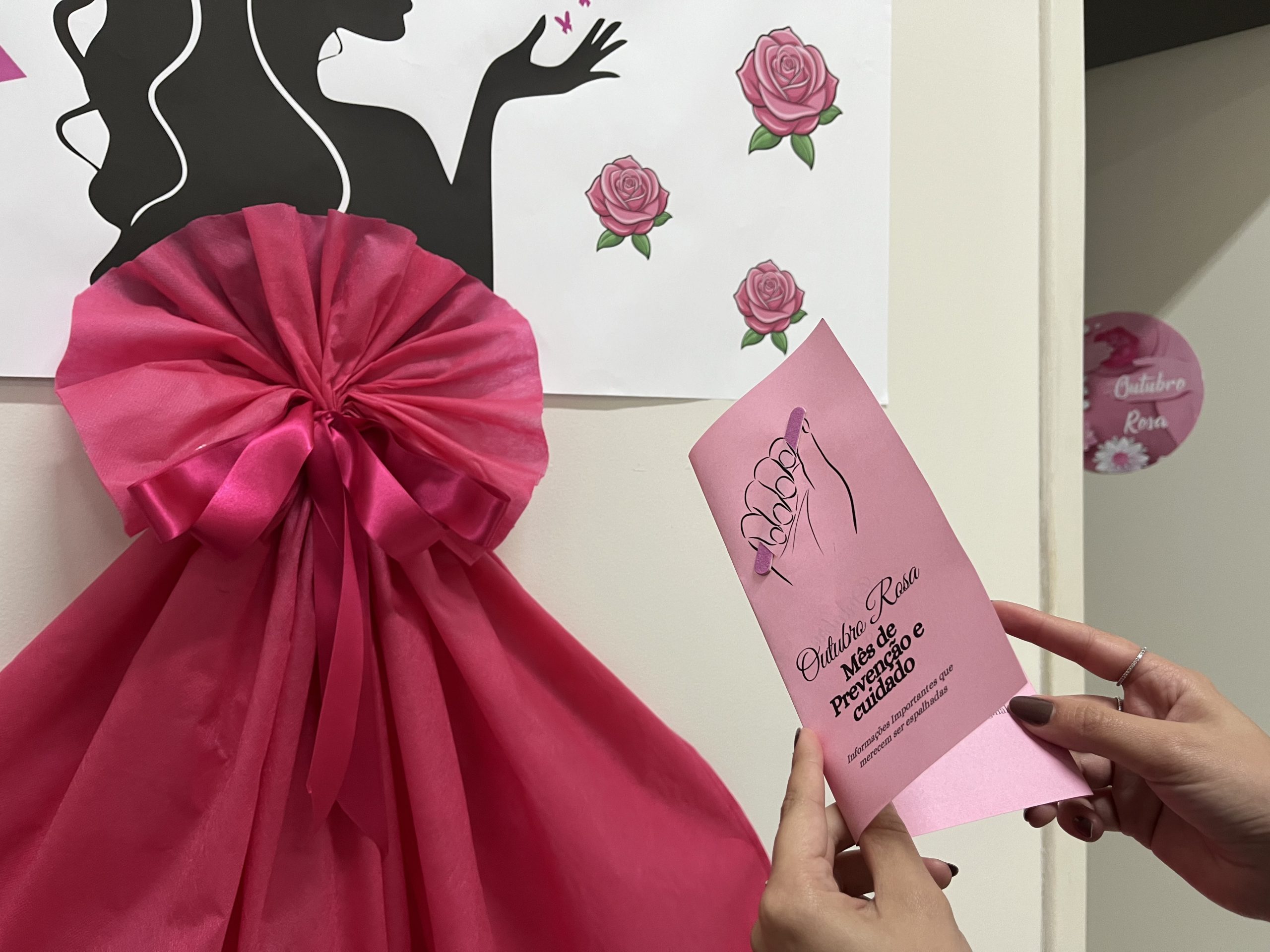 Campanha Outubro Rosa reforça cuidados com a saúde da mulher em Ponta Grossa