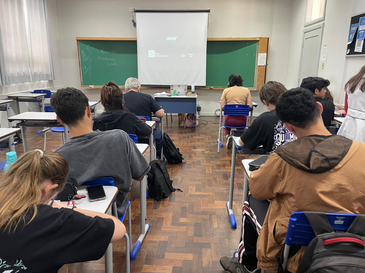 Reformulação do novo ensino médio em 2025 promete corrigir erros do passado